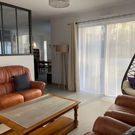 New Architect With Large Terrace And Patio 800 M From The Sea *