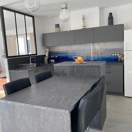 New Architect With Large Terrace And Patio 800 M From The Sea 酒店 福克斯索梅尔